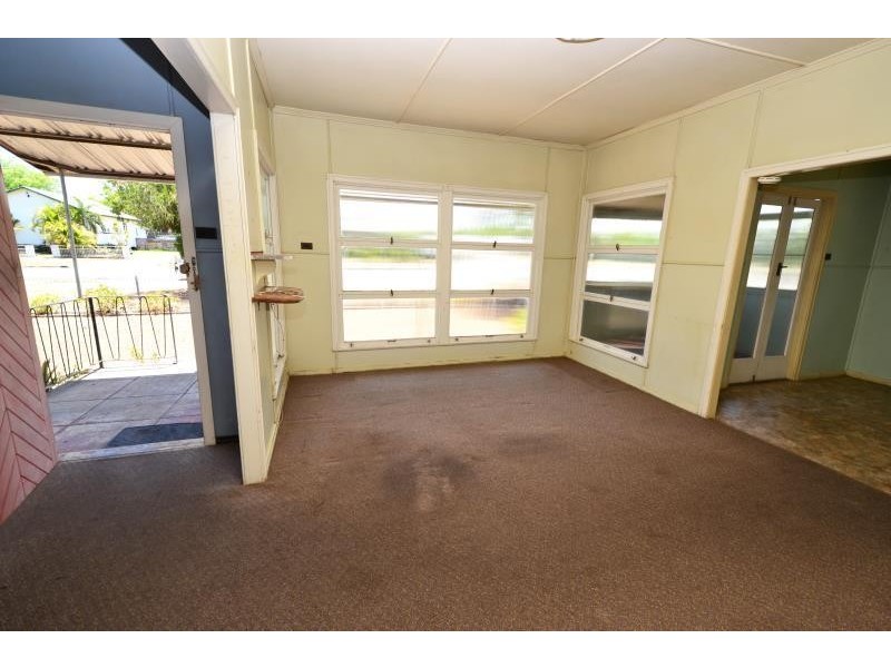 105 Kroombit Street, Biloela QLD 4715