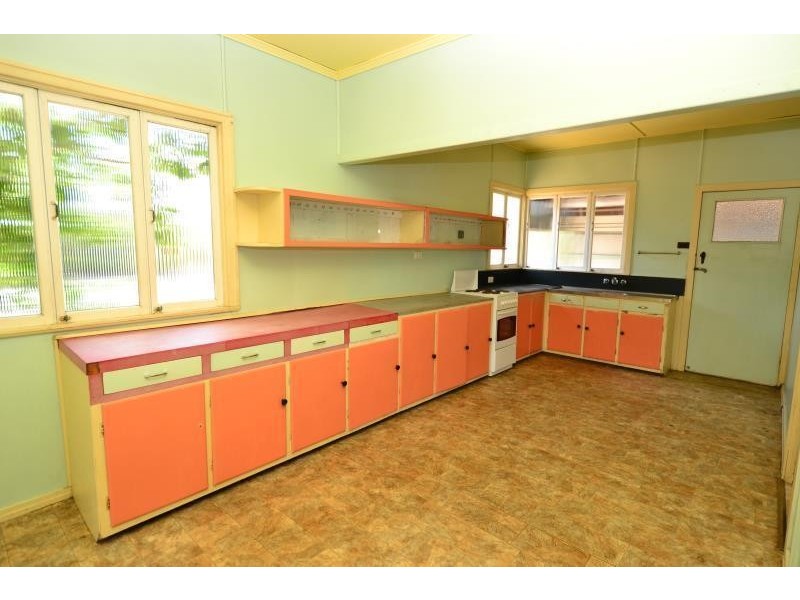 105 Kroombit Street, Biloela QLD 4715