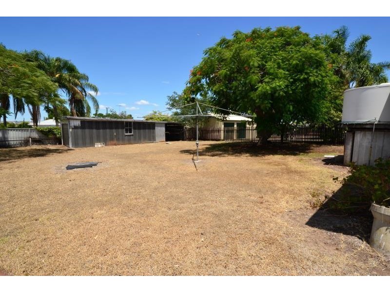 105 Kroombit Street, Biloela QLD 4715