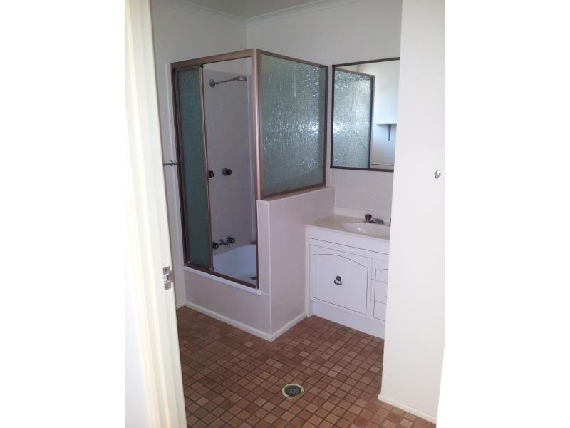 8 Bell Street, Biloela QLD 4715