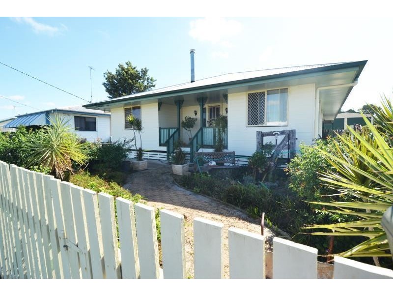 114 Kariboe Street, Biloela QLD 4715