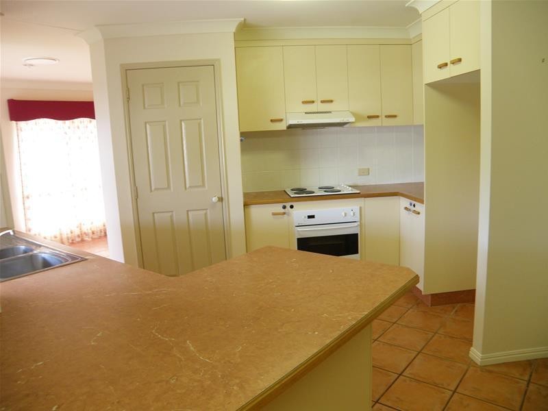 15 Paroz Crescent, Biloela QLD 4715