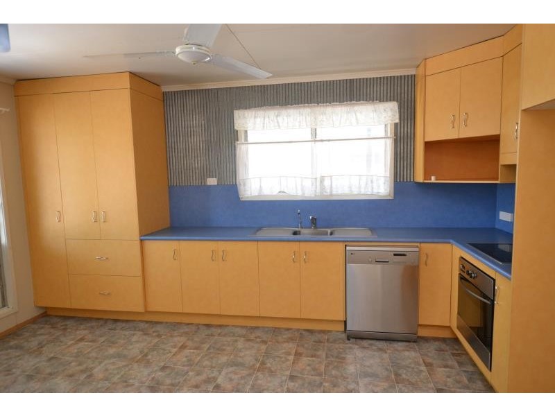 20 Dee Street, Biloela QLD 4715