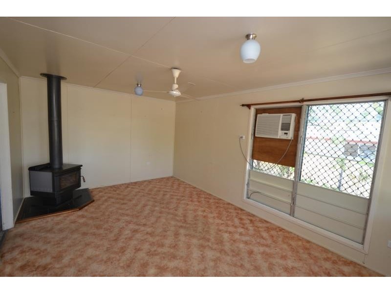 20 Dee Street, Biloela QLD 4715