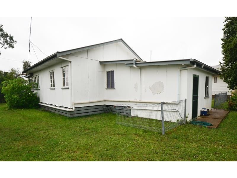 18 Kroombit Street, Biloela QLD 4715