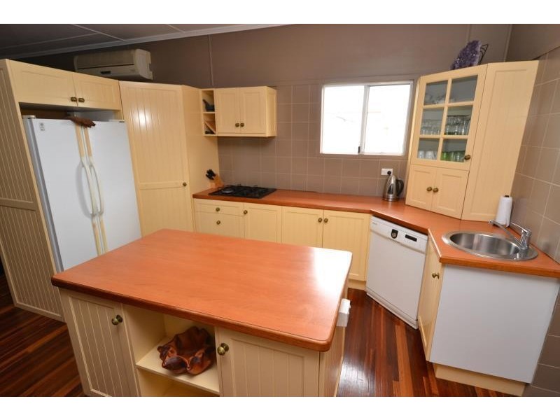 81 Kroombit Street, Biloela QLD 4715