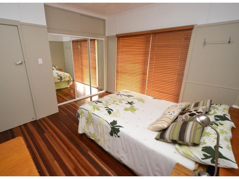 81 Kroombit Street, Biloela QLD 4715