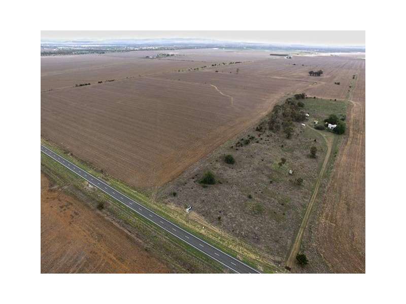 11208 Dawson Highway, Dakenba QLD 4715