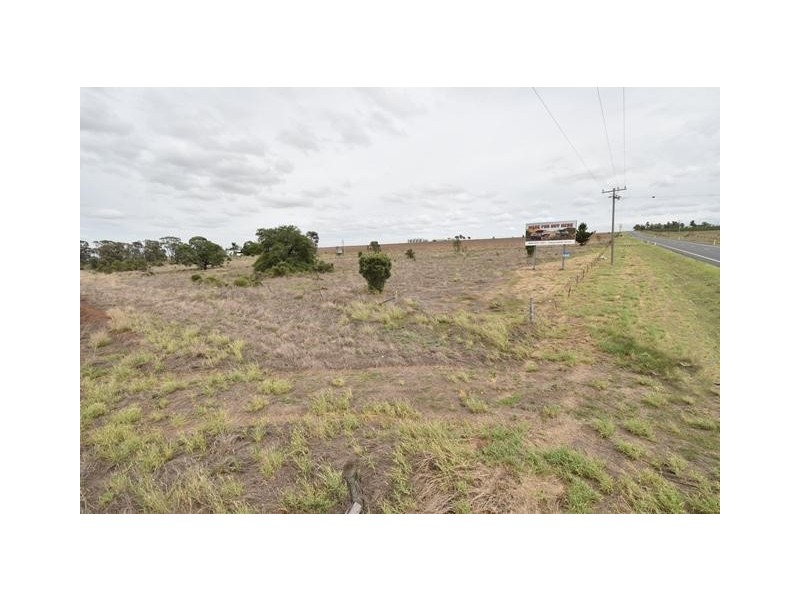 11208 Dawson Highway, Dakenba QLD 4715