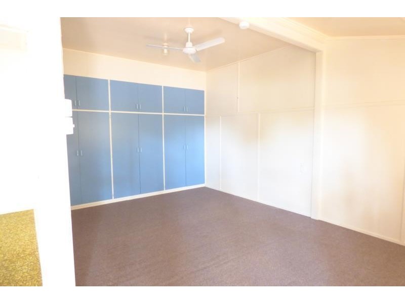 2-22 Bell Street, Biloela QLD 4715