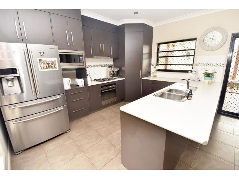 6 Valley View Drive, Biloela QLD 4715