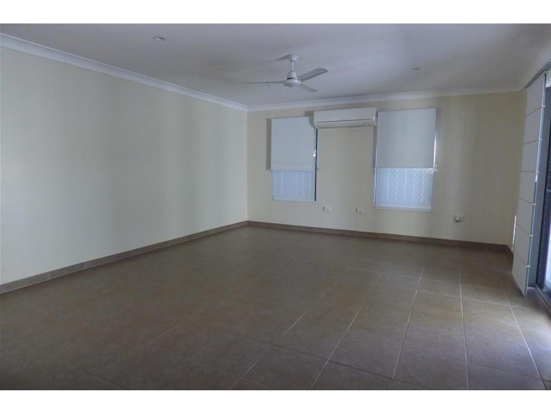 2/69 Rainbow Street, Biloela QLD 4715