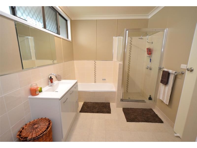 18 Lookerbie Street, Biloela QLD 4715