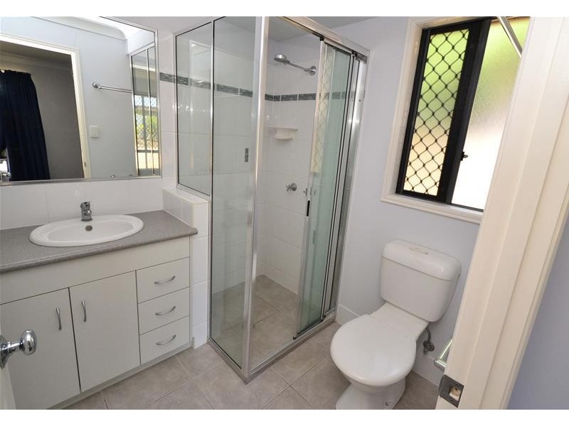 33 Paroz Crescent, Biloela QLD 4715