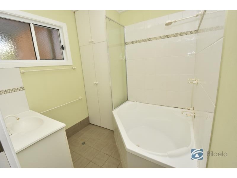 30 Leslie Street, Thangool QLD 4716