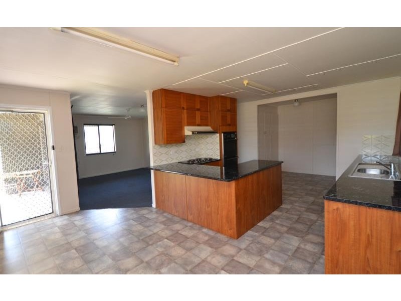 137 Bell Street, Biloela QLD 4715