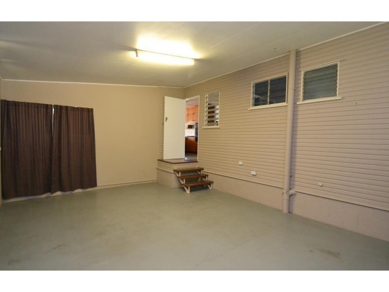 137 Bell Street, Biloela QLD 4715