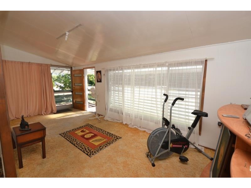 9 Stanley Street, Thangool QLD 4716