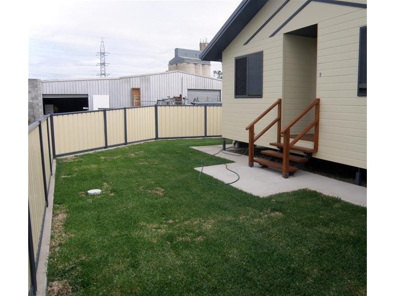 2/2 Park Street, Biloela QLD 4715