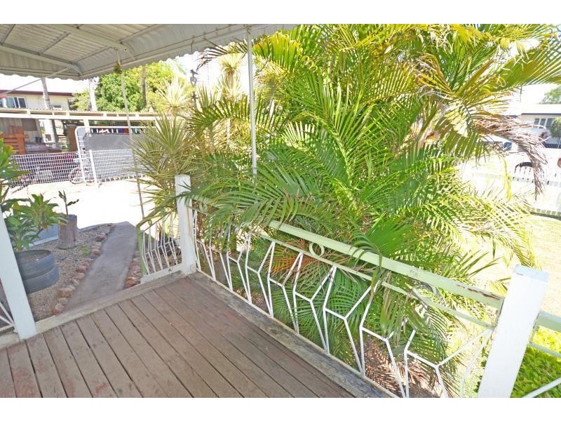 2 Manton Street, Biloela QLD 4715