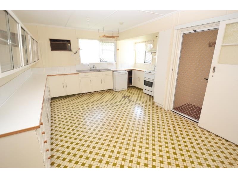 2 Manton Street, Biloela QLD 4715