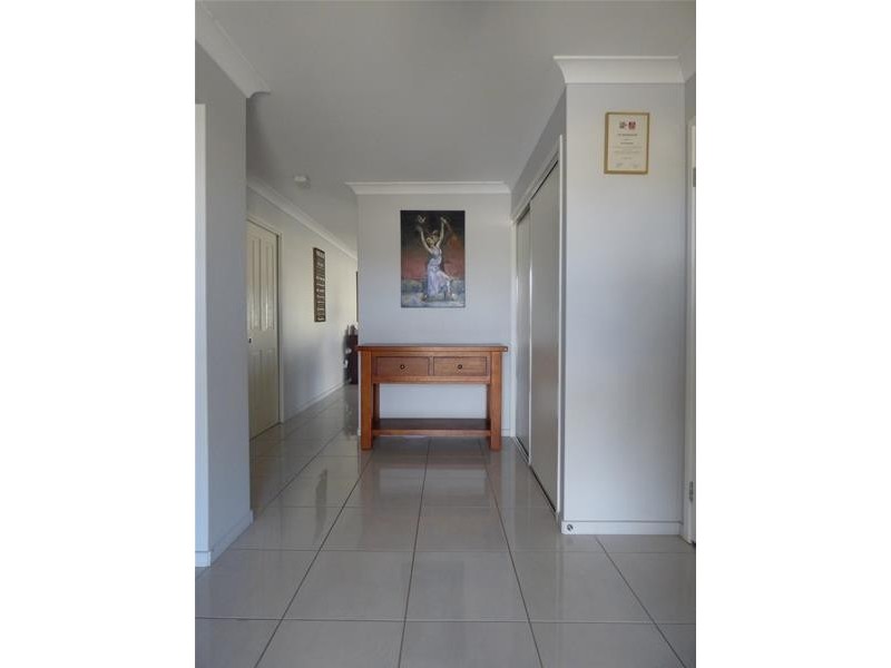 24 Earlsfield Street, Biloela QLD 4715