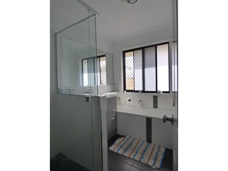 24 Earlsfield Street, Biloela QLD 4715