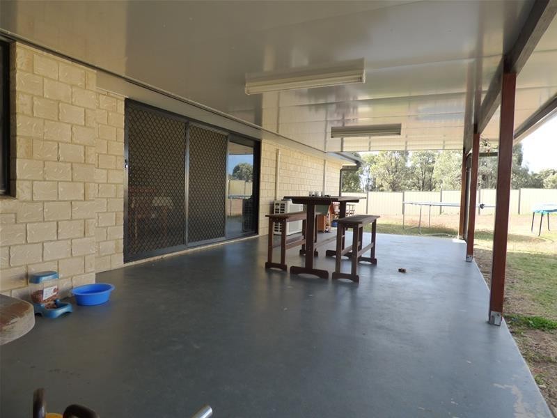 24 Earlsfield Street, Biloela QLD 4715