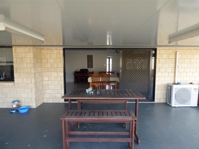 24 Earlsfield Street, Biloela QLD 4715