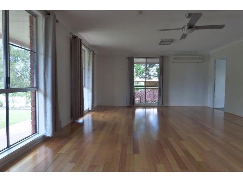 8 Clarke Drive, Biloela QLD 4715