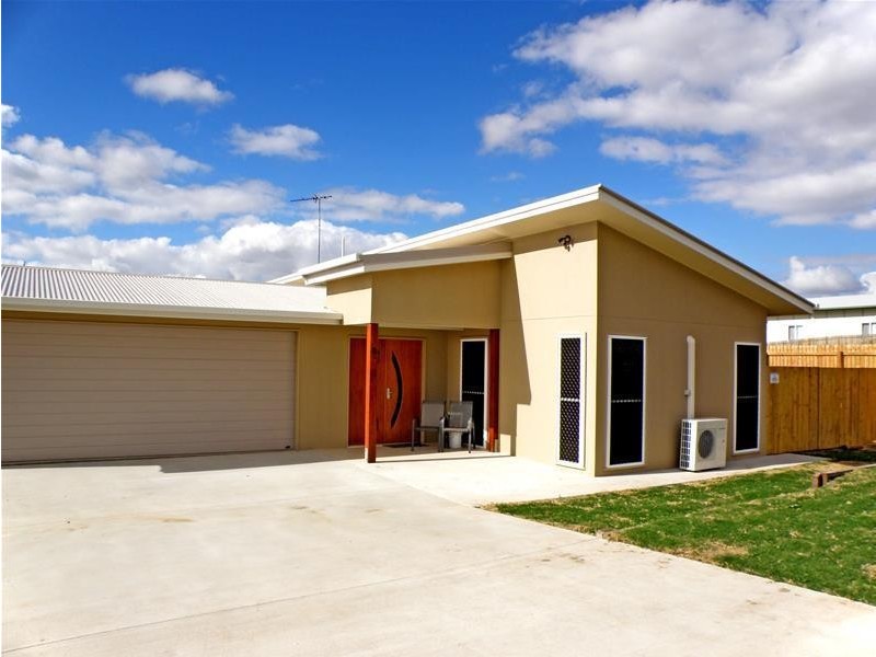 8 Valley View Drive, Biloela QLD 4715