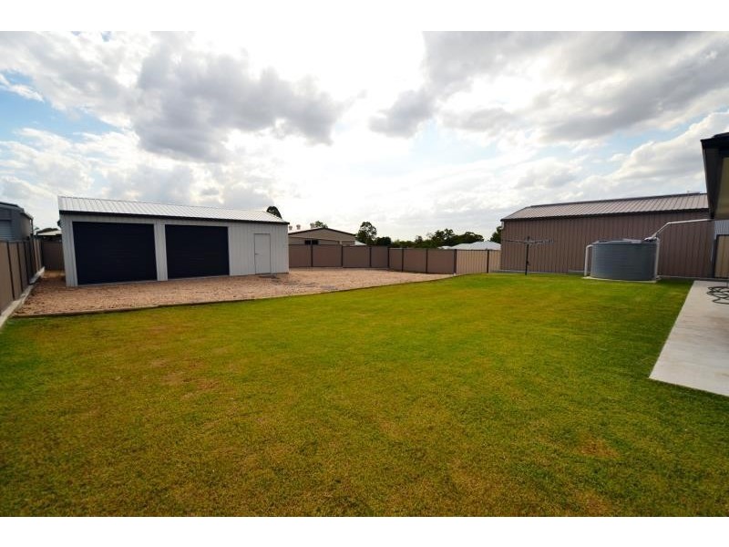 15 Earlsfield Street, Biloela QLD 4715