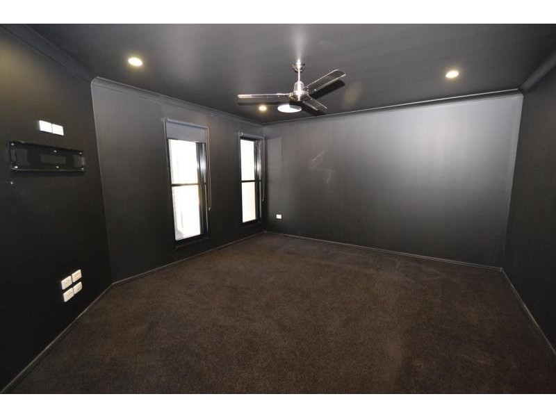 15 Earlsfield Street, Biloela QLD 4715