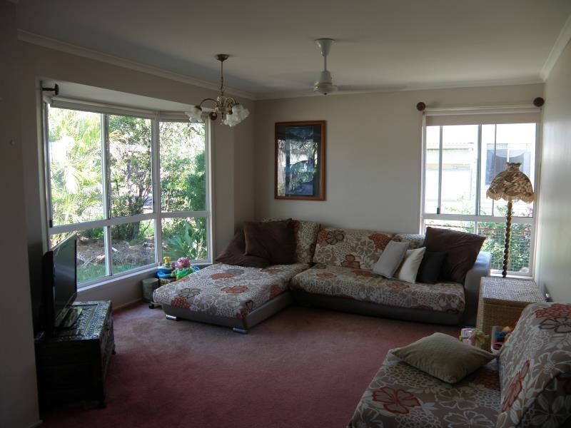 10 Winston Street, Thangool QLD 4716