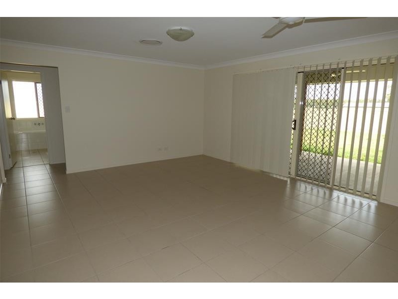 6 Halberstater Close, Biloela QLD 4715