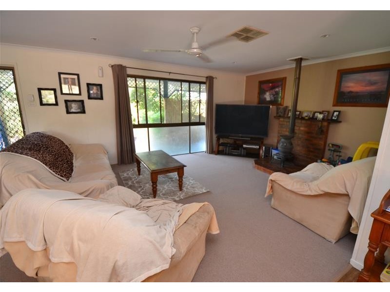 42 Blanches Road, Thangool QLD 4716