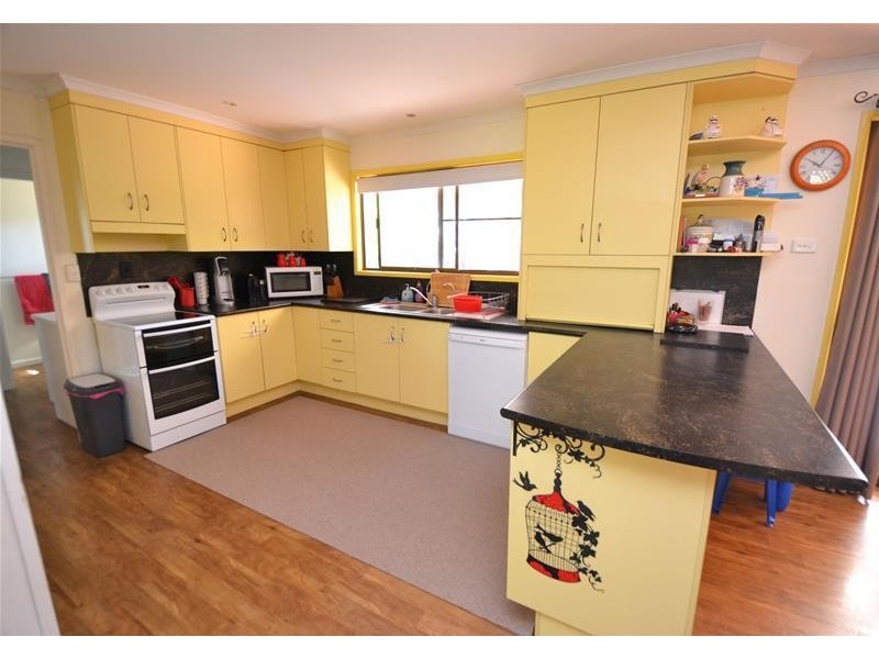 42 Blanches Road, Thangool QLD 4716