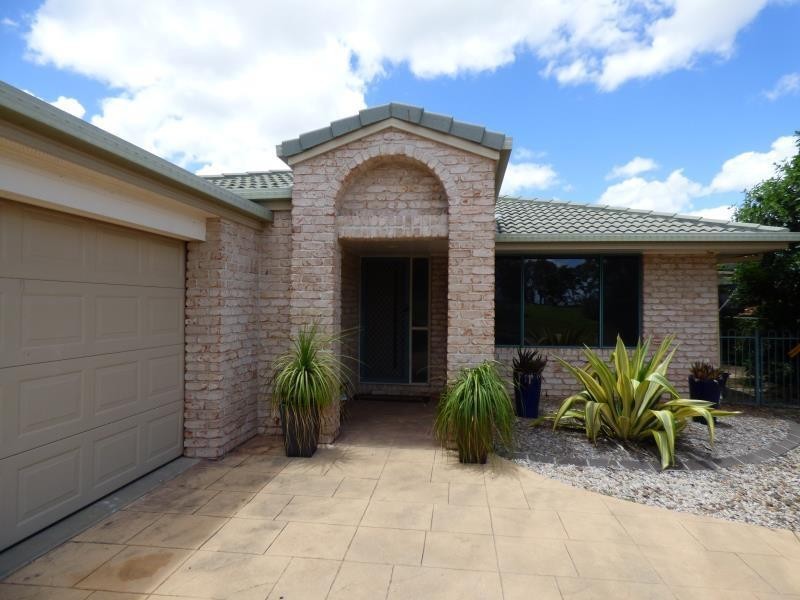 15 Heaton Street, Biloela QLD 4715