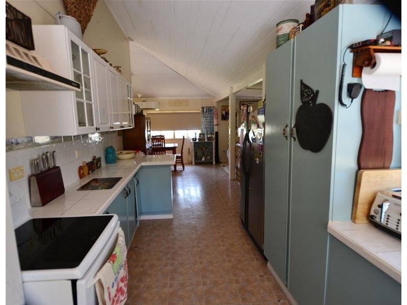 470 Lake Pleasant Road, Goovigen QLD 4702