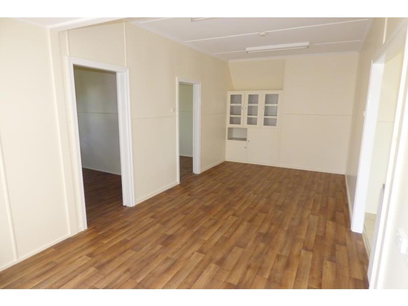 2/63 Bell Street, Biloela QLD 4715