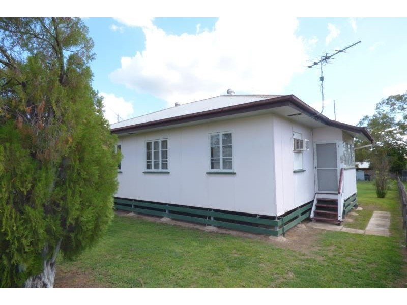 2/63 Bell Street, Biloela QLD 4715