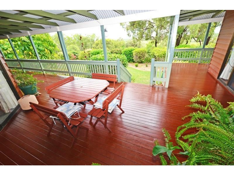 16 Raglan Street, Biloela QLD 4715