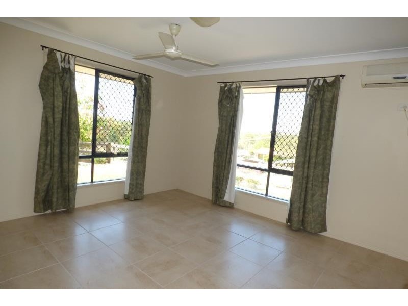 17 Raglan Street, Biloela QLD 4715