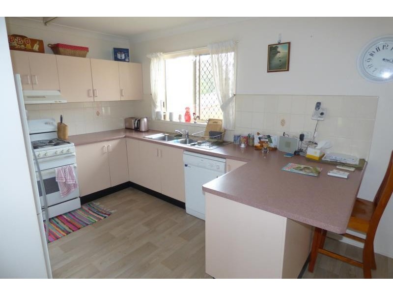 4 Earlsfield Street, Biloela QLD 4715