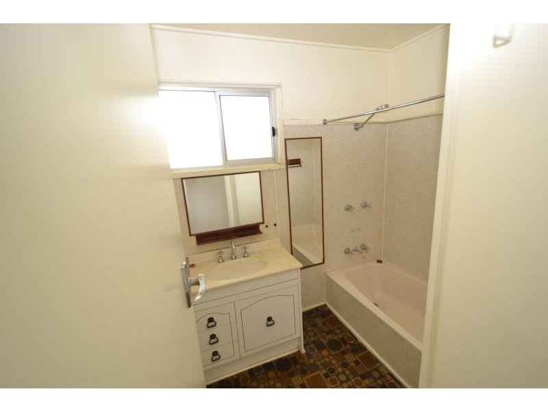 21 Lake Callide Drive, Biloela QLD 4715