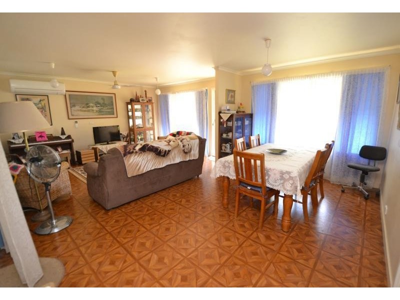 2 Raglan Street, Biloela QLD 4715