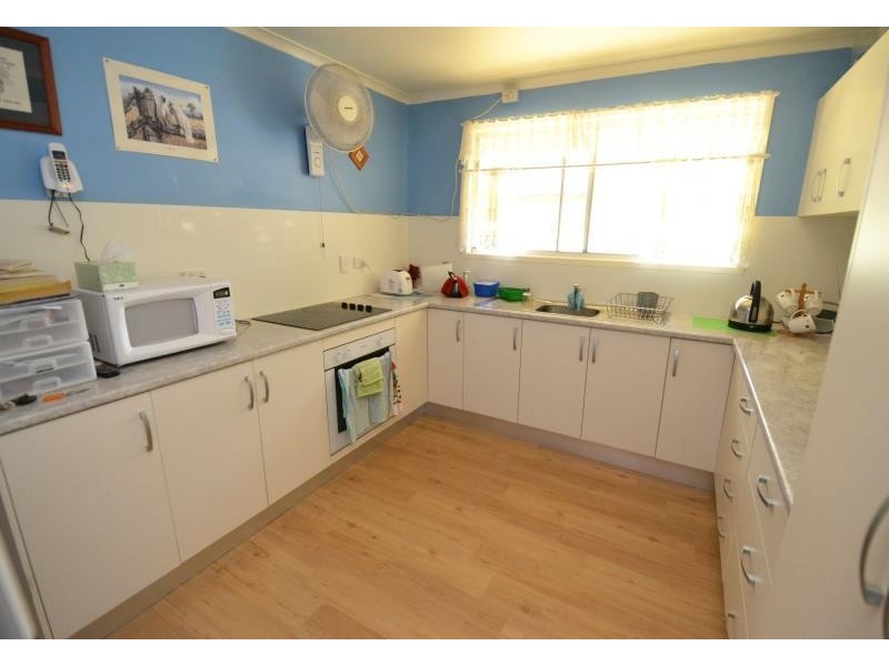 2 Raglan Street, Biloela QLD 4715