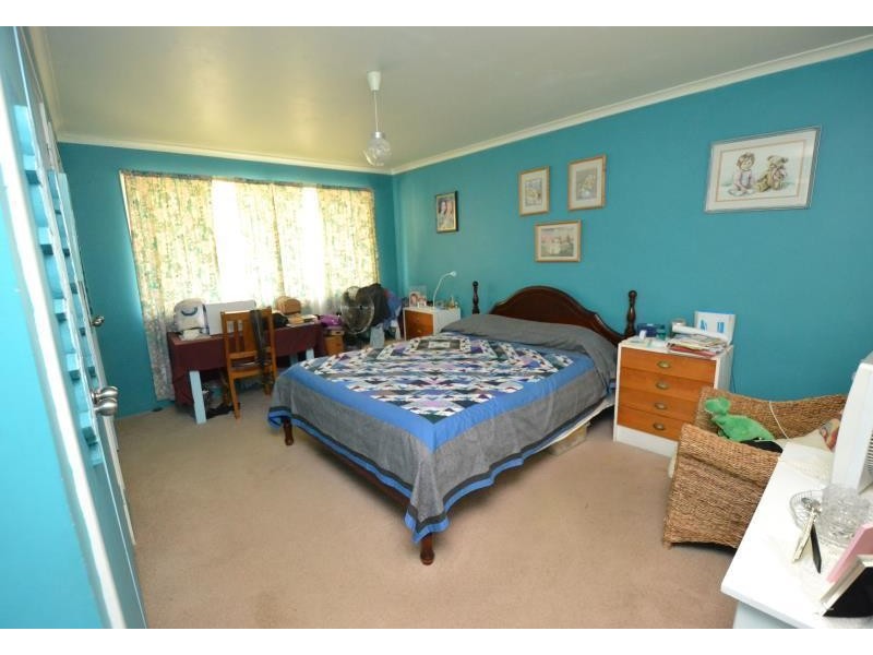 2 Raglan Street, Biloela QLD 4715