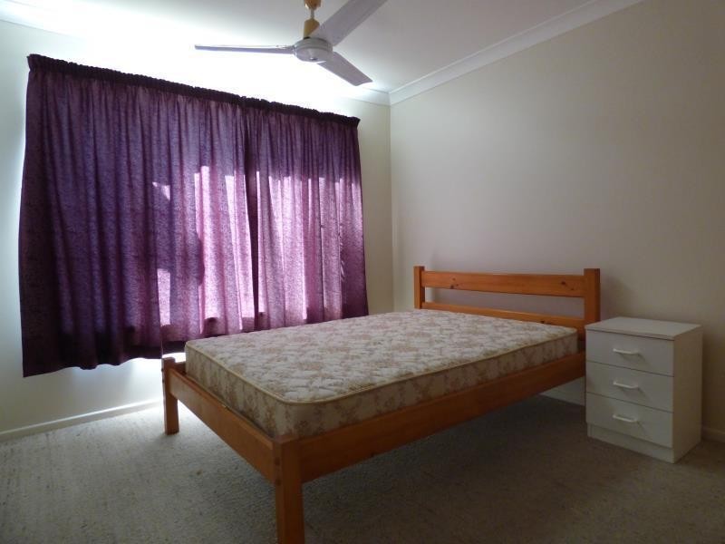 1/65 Bell Street, Biloela QLD 4715