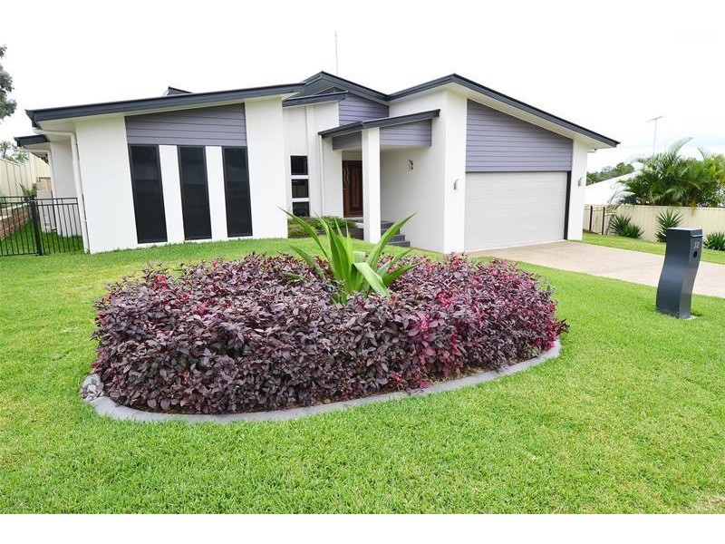 32 Paroz Crescent, Biloela QLD 4715